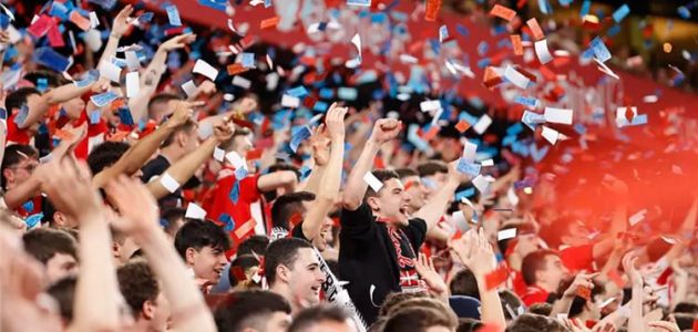 جماهير أتلتيك بلباو تهين برشلونة بـأموال المافيا