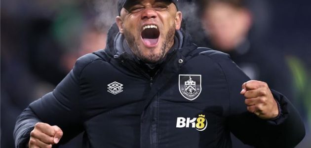 كومباني بعد الصعود إلى الدوري الإنجليزي: لاعبو بيرنلي يحتفلون كالأطفال